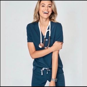 ISO CARIBBEAN BLUE FIGS